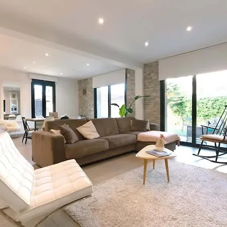 Jo 2024 - Maison D'architecte Avec Jardin Villa *