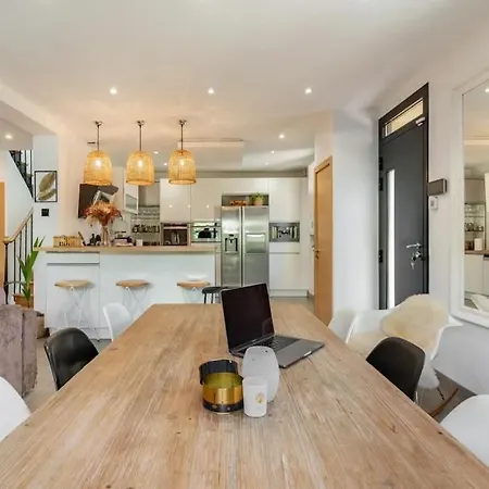 Jo 2024 - Maison D'architecte Avec Jardin Villa *